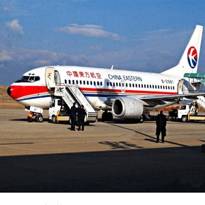 东极空运航空快运业稳步发展的原因是什么？